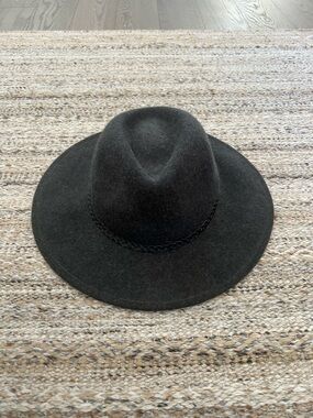 Black Felt Wide Brim Fedora Hat - women